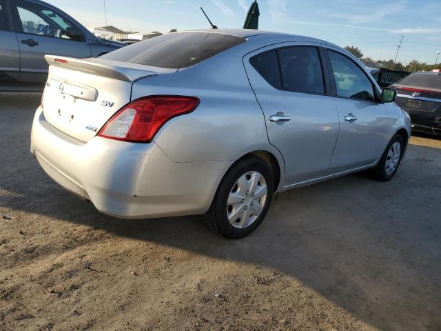 Obraz 3 z 2016 NISSAN VERSA S 2016 z VIN 3N1CN7AP0GL808108