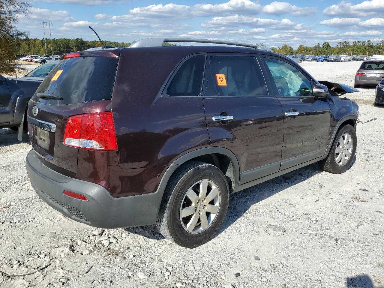 Изображение 3 2011 KIA SORENTO BASE 2011 с VIN 5XYKT4A26BG110619