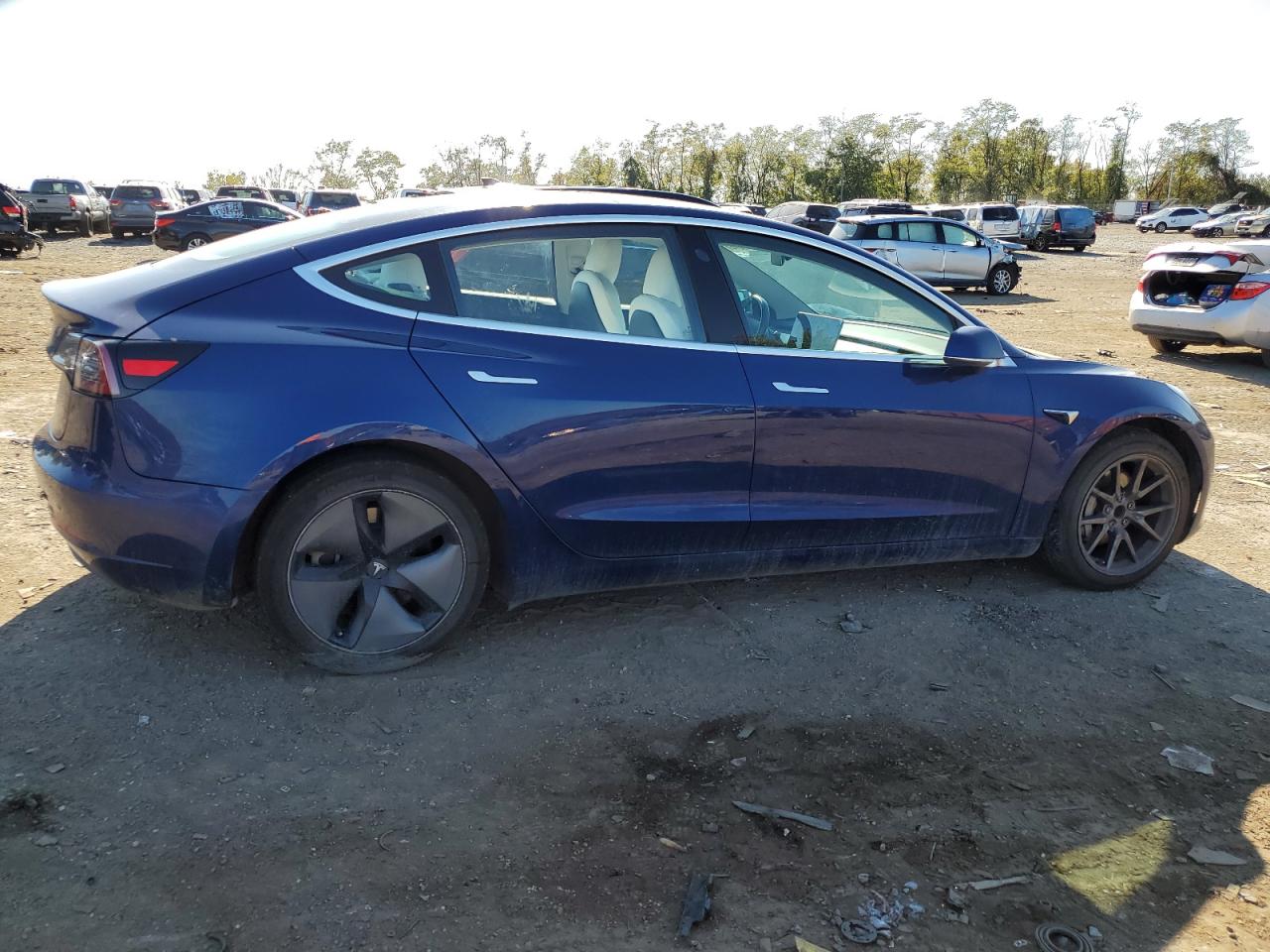 Изображение 3 2018 TESLA MODEL 3  2018 с VIN 5YJ3E1EA5JF168256