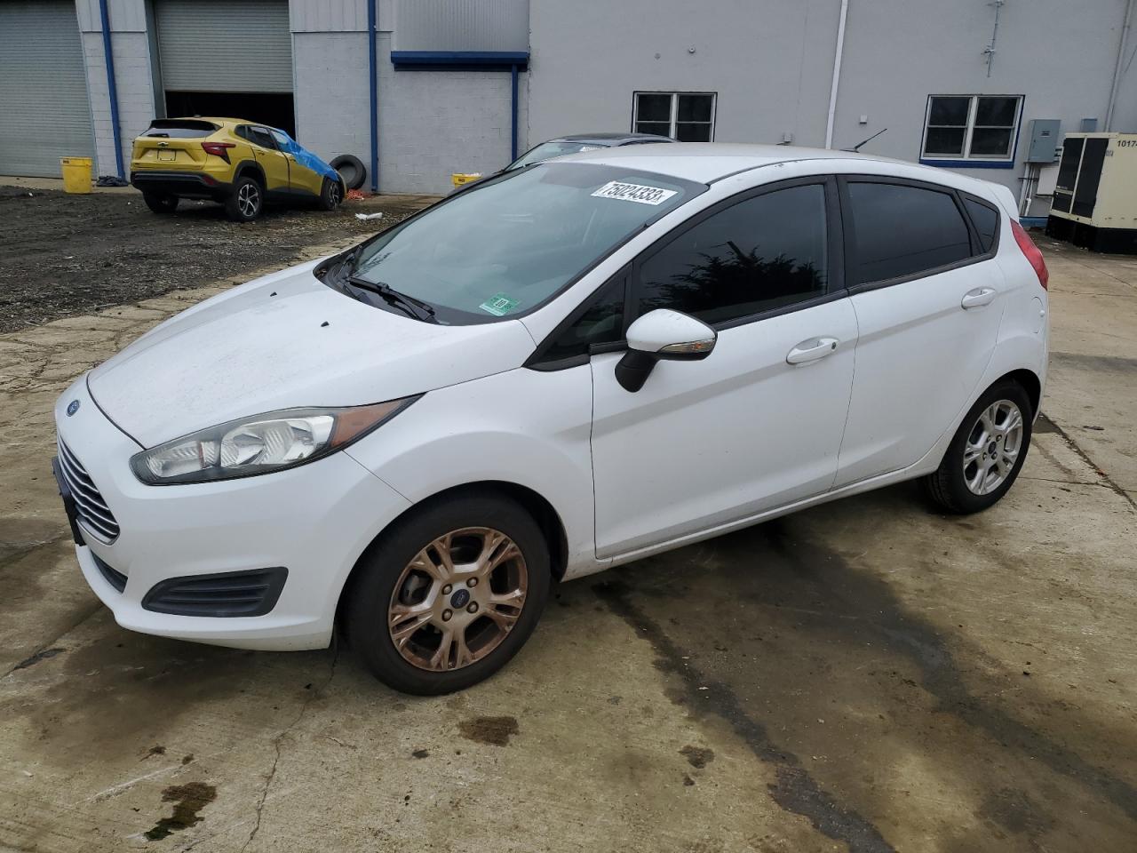 Image 1 of 2015 FORD FIESTA SE 2015 with VIN 3FADP4EJ4FM153367