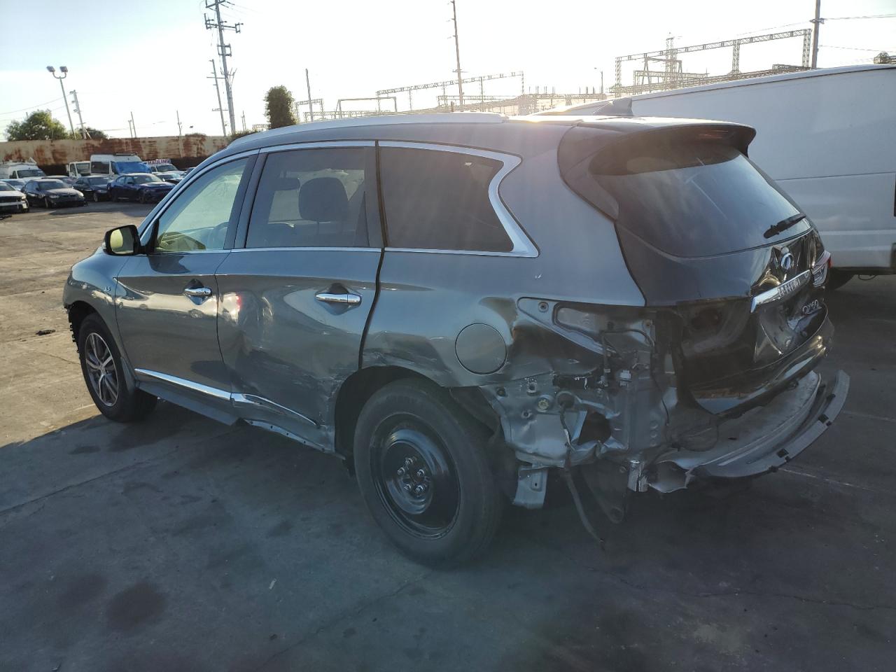 Image 2 of 2018 INFINITI QX60  2018 with VIN 5N1DL0MN3JC502365