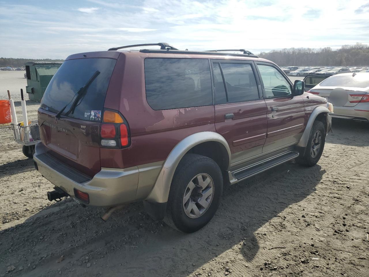 Image 3 of 2000 MITSUBISHI MONTERO SPORT LS 2000 with VIN JA4LS31H9YP814500