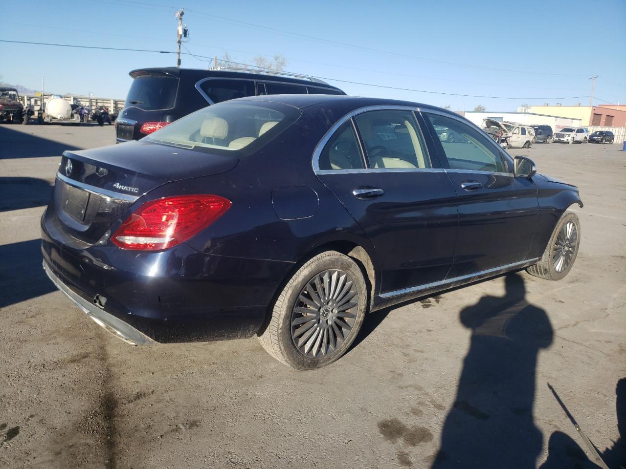 Изображение 3 2015 MERCEDES-BENZ C 300 4MATIC 2015 с VIN 55SWF4KB4FU029752