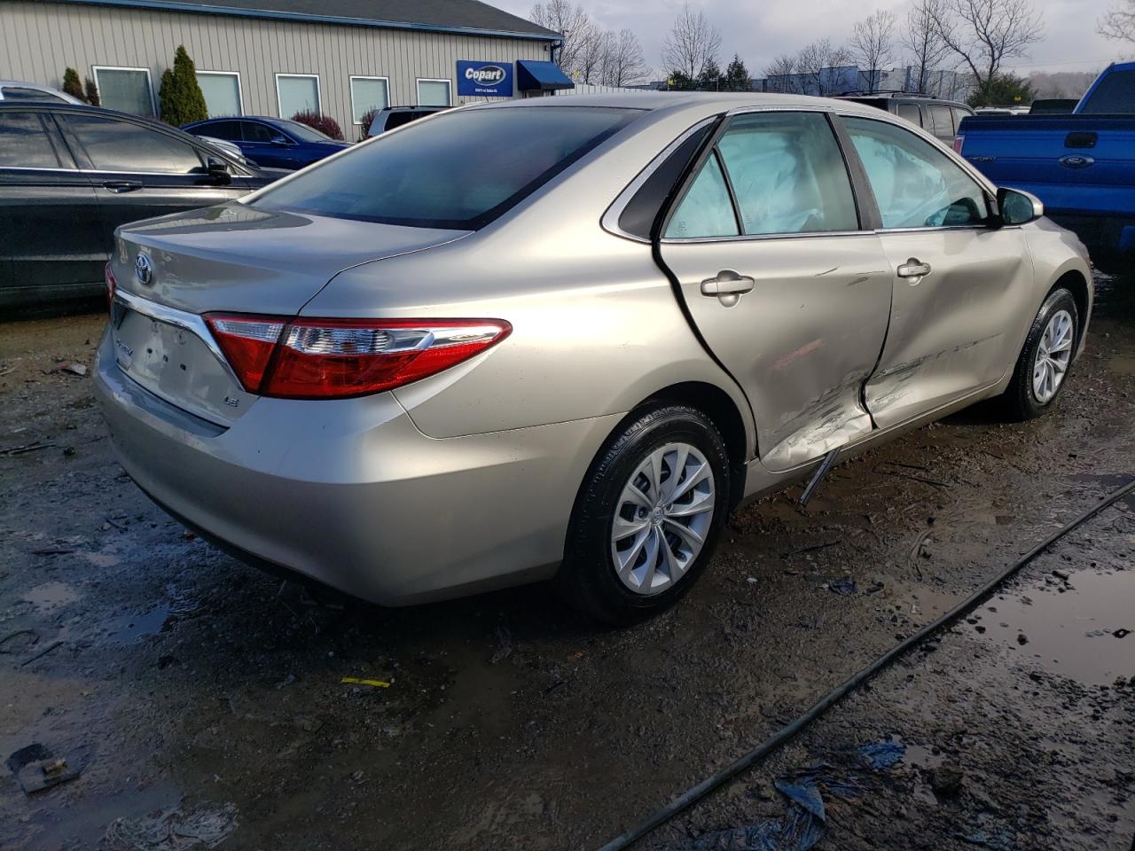 Image 3 of 2015 TOYOTA CAMRY LE 2015 with VIN 4T1BF1FK0FU983121