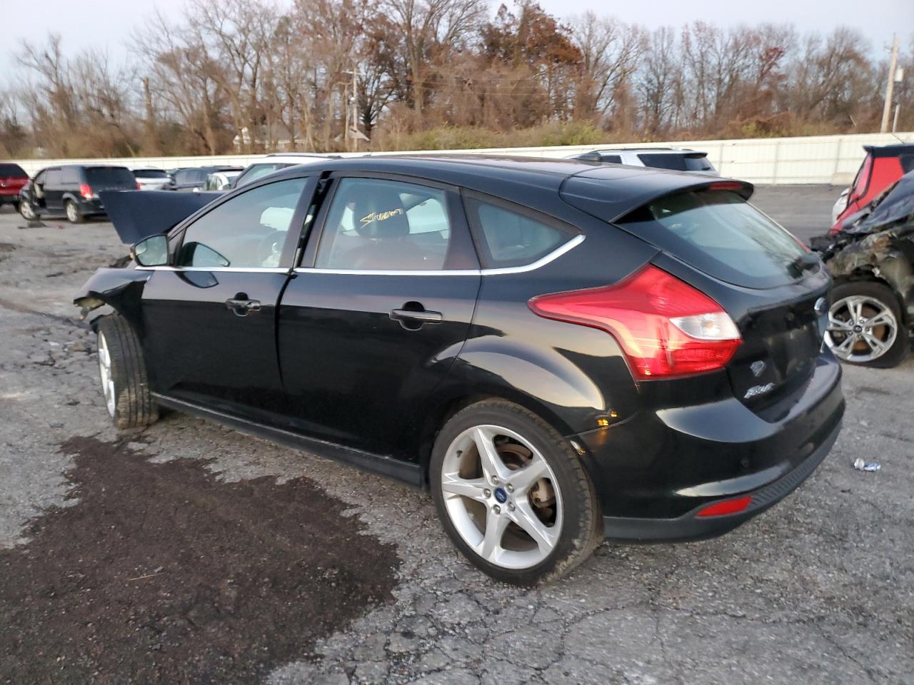 Image 2 of 2014 FORD FOCUS TITANIUM 2014 with VIN 1FADP3N23EL368239
