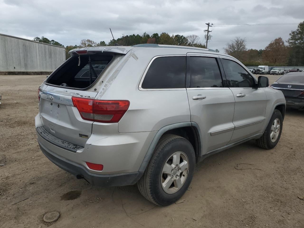 Изображение 3 2011 JEEP GRAND CHEROKEE LAREDO 2011 с VIN 1J4RS4GGXBC573057