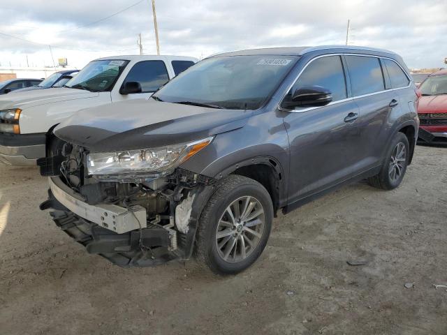 Image 1 of 2019 TOYOTA HIGHLANDER SE 2019 with VIN 5TDJZRFH9KS708324