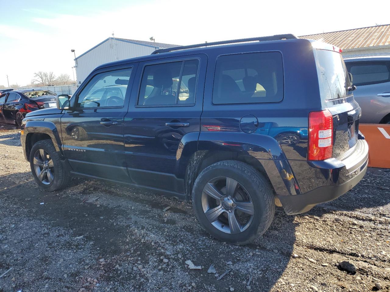 Изображение 2 2015 JEEP PATRIOT LATITUDE 2015 с VIN 1C4NJPFA7FD157666