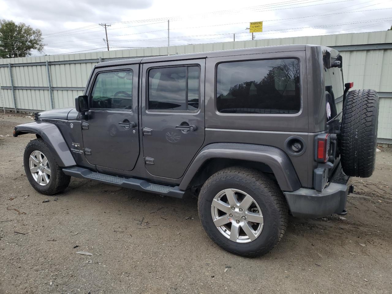 Obraz 2 z Jeep Wrangler Unlimited Sahara 2017 z VIN 1C4BJWEG5HL602174