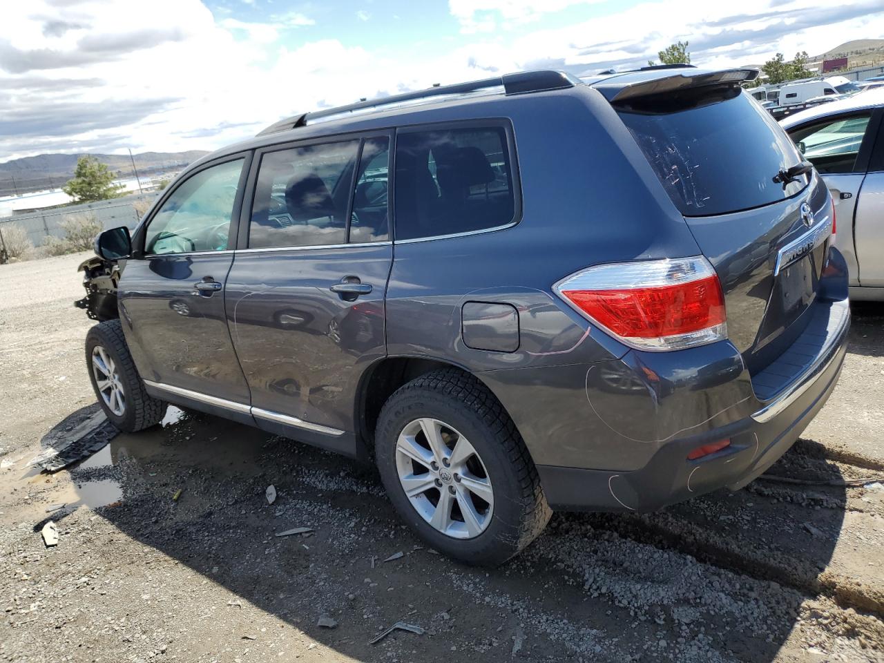 Image 2 of 2012 TOYOTA HIGHLANDER BASE 2012 with VIN 5TDBK3EHXCS141386