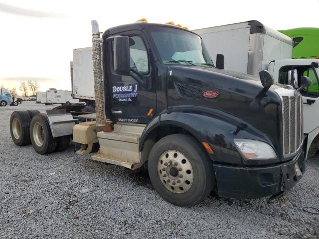 2019 PETERBILT 579  2019 image