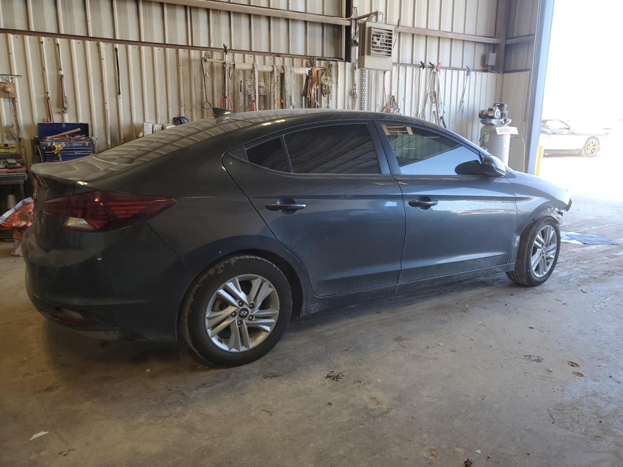 Изображение 3 2020 HYUNDAI ELANTRA SEL 2020 с VIN 5NPD84LF4LH575713