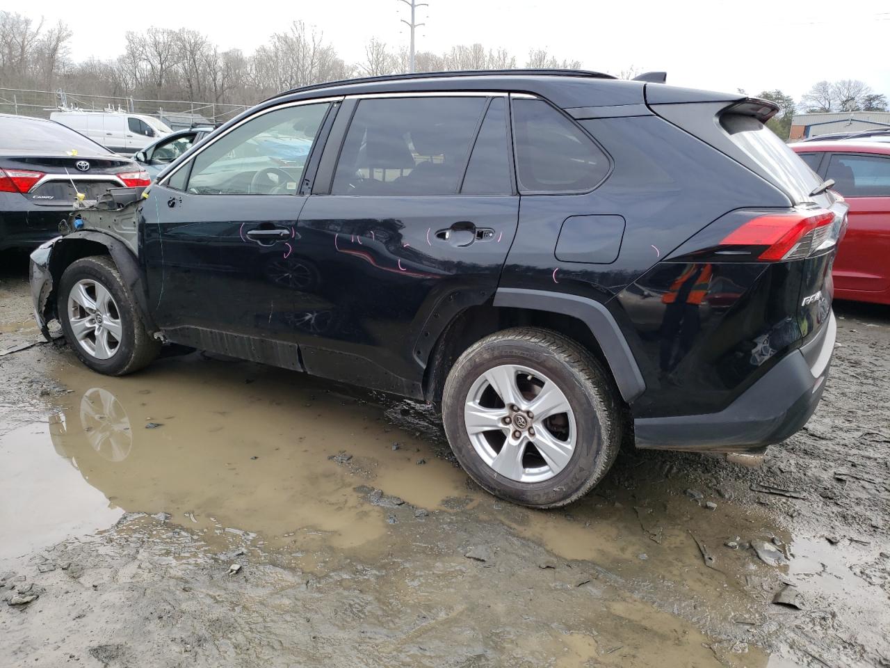 Изображение 2 2019 TOYOTA RAV4 XLE 2019 с VIN JTMW1RFV2KD002682