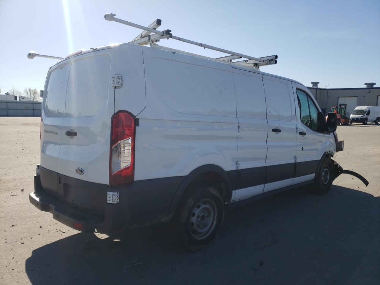 Image 3 of 2018 FORD TRANSIT T-150 2018 with VIN 1FTYE1ZM1JKA64120