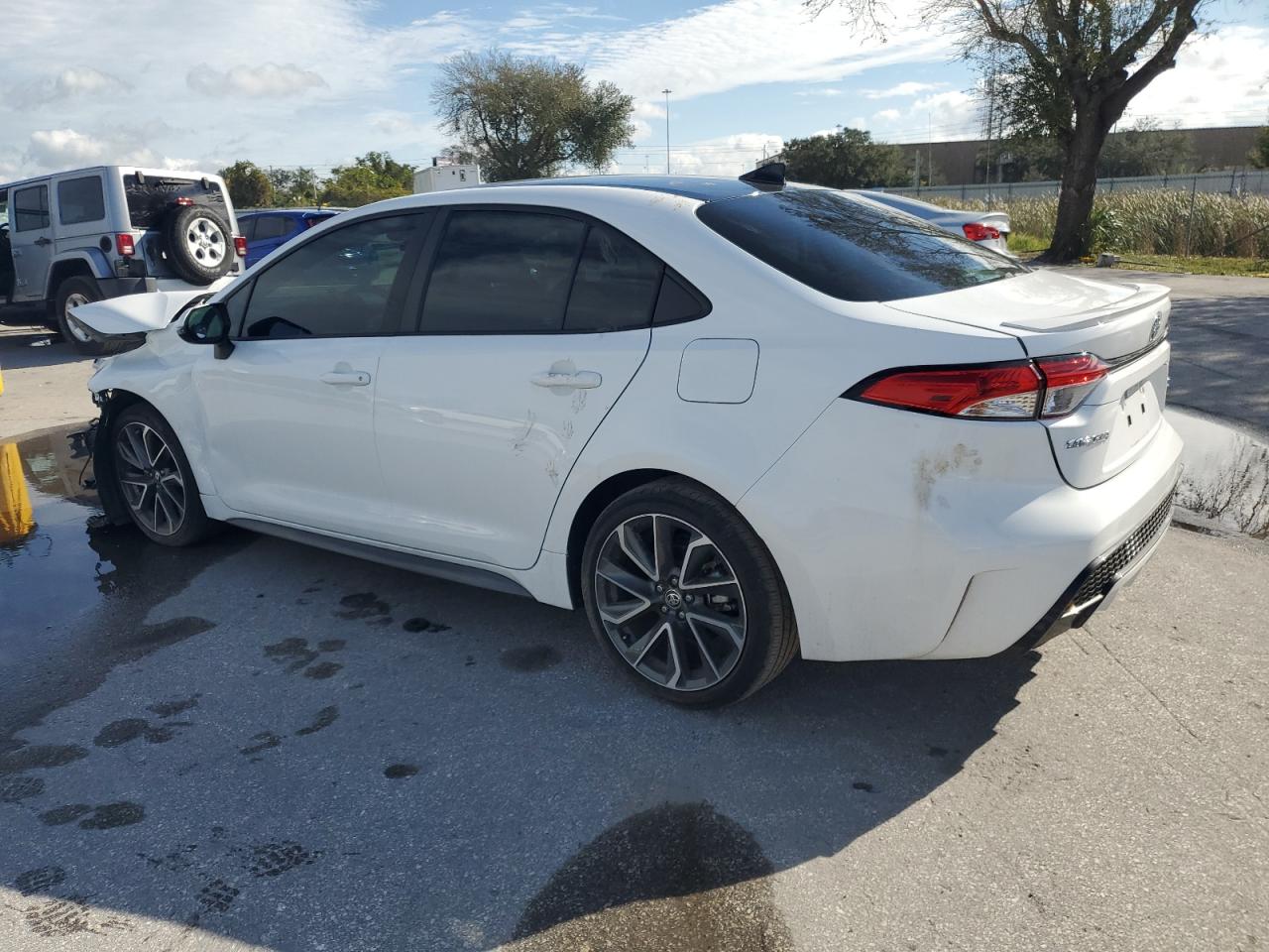 Изображение 2 2021 TOYOTA COROLLA SE 2021 с VIN 5YFS4MCEXMP089812