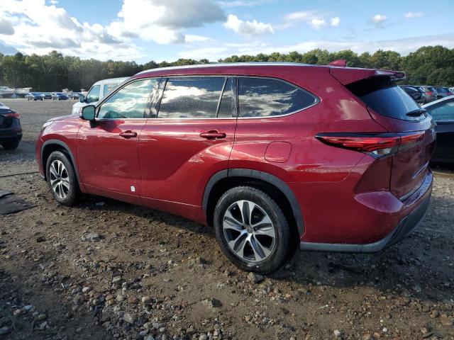Obraz 2 z 2021 TOYOTA HIGHLANDER XLE 2021 z VIN 5TDGZRBH3MS105775
