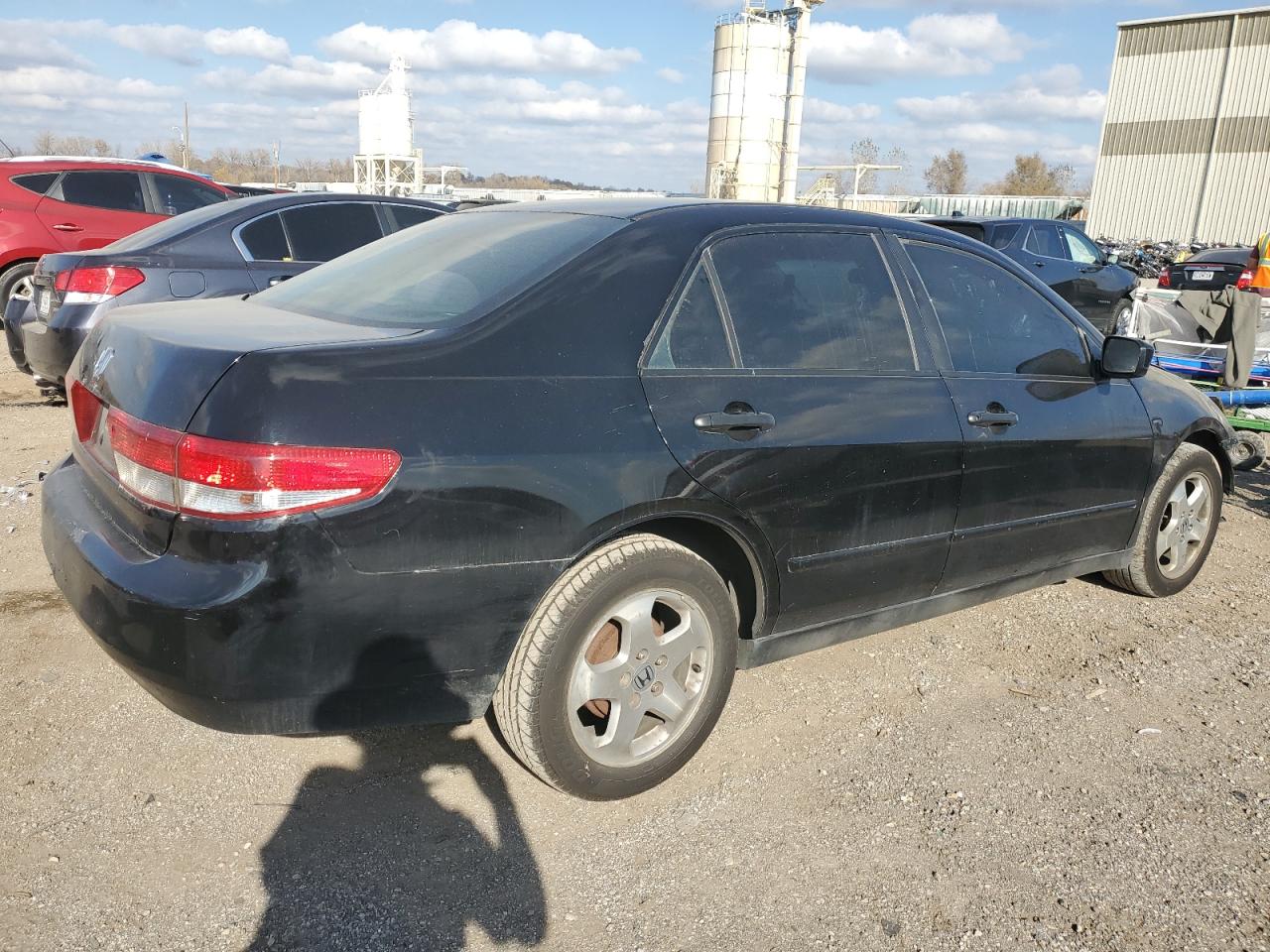 Image 3 of 2004 HONDA ACCORD DX 2004 with VIN 1HGCM55174A023406
