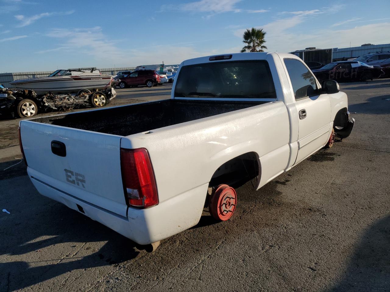 Image 3 of 2007 GMC NEW SIERRA C1500 CLASSIC 2007 with VIN 3GTEC14XX7G166266