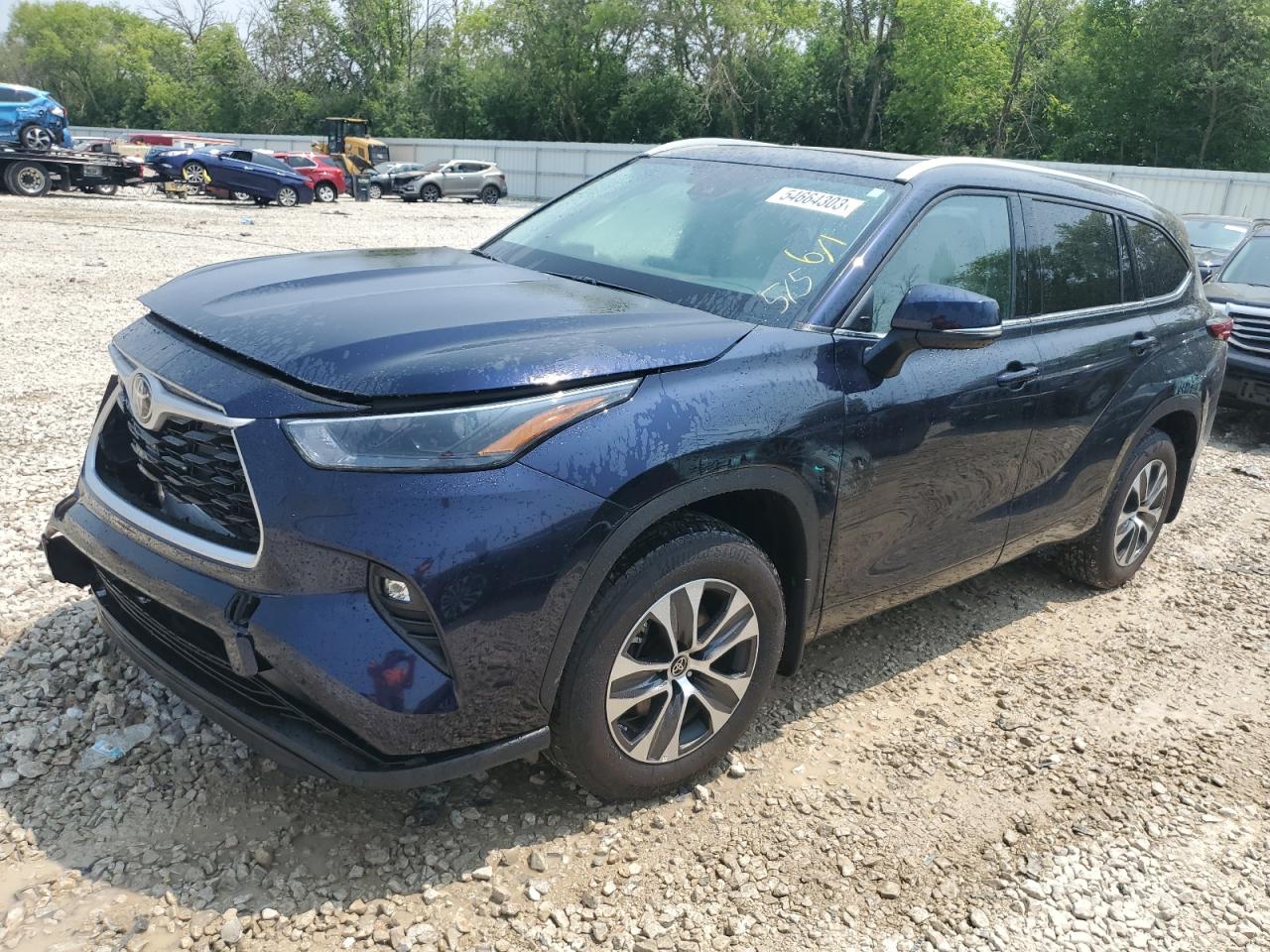 2022 TOYOTA HIGHLANDER XLE 2022 image