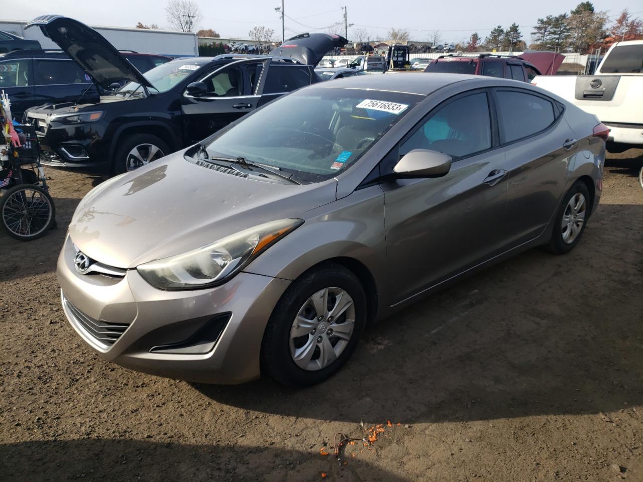 Image 1 of Hyundai Elantra Se 2016 with VIN 5NPDH4AE6GH704468