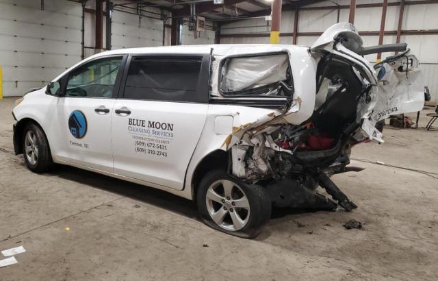 Image 2 of 2015 TOYOTA SIENNA  2015 with VIN 5TDZK3DCXFS633070