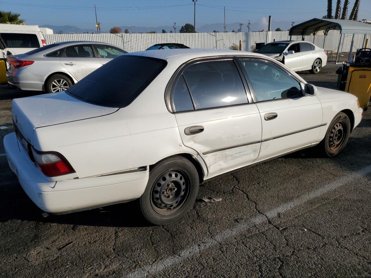 Obraz 3 z 1997 TOYOTA COROLLA DX 1997 z VIN 1NXBB02E4VZ511976