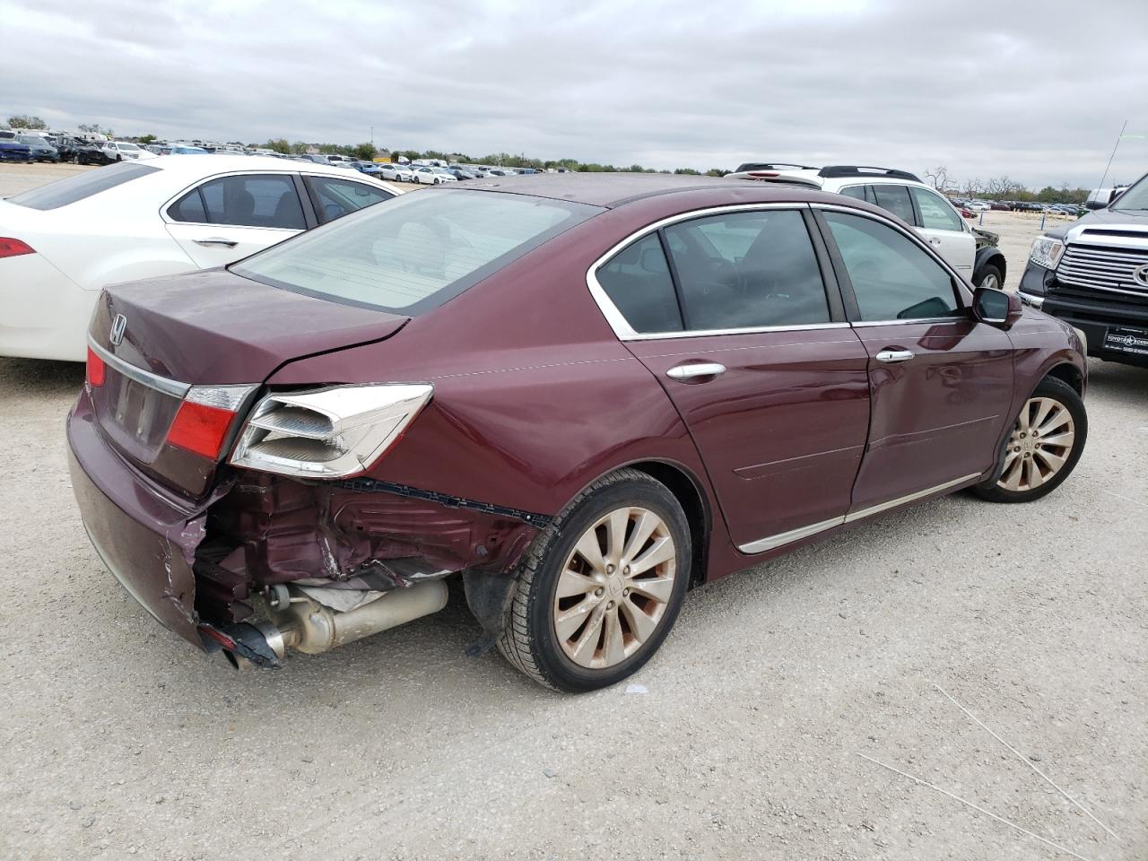 Изображение 3 2013 HONDA ACCORD EX 2013 с VIN 1HGCR2F77DA097850