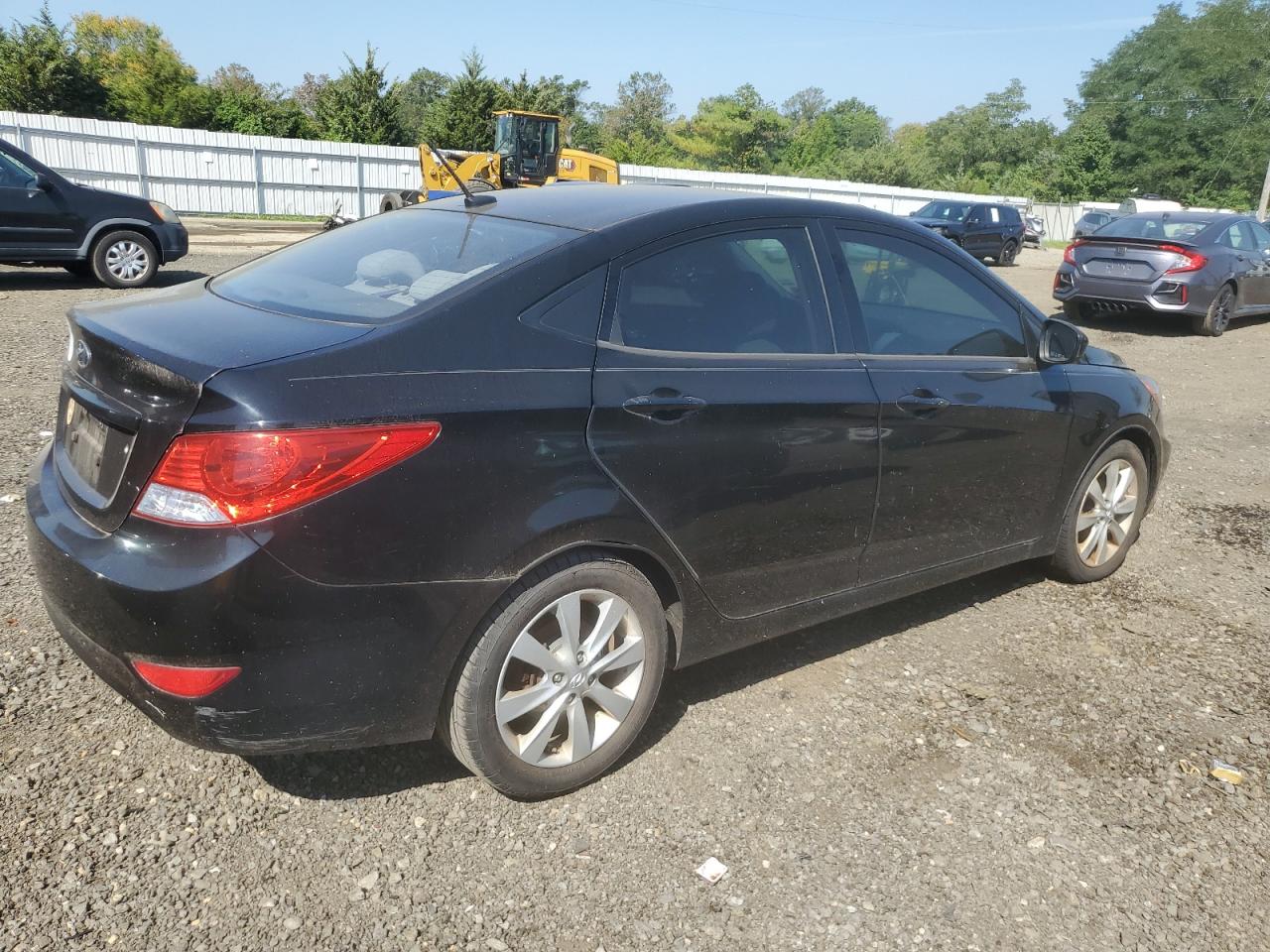Image 3 of 2012 HYUNDAI ACCENT GLS 2012 with VIN KMHCU4AE7CU068601
