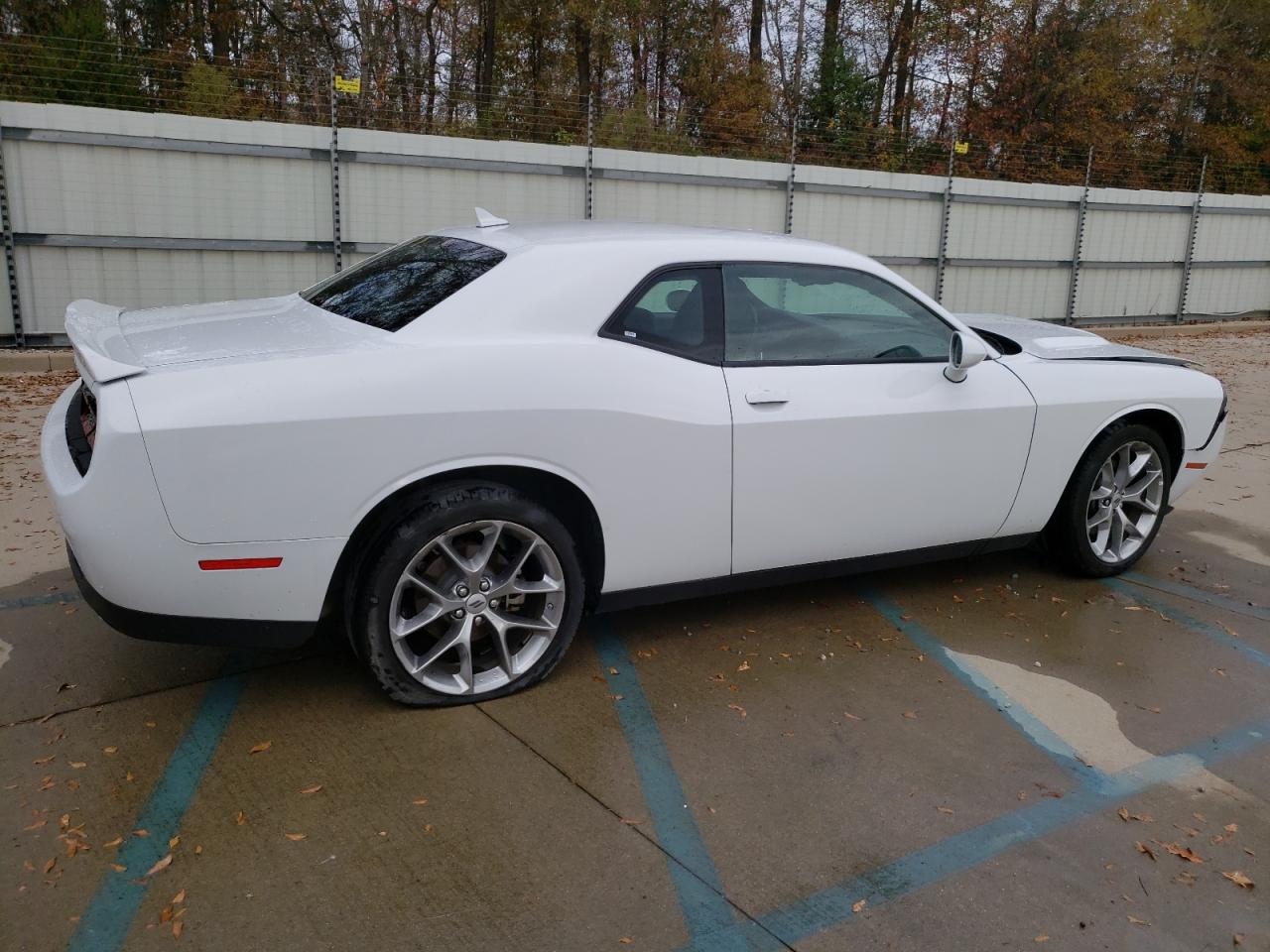 Obraz 3 z 2022 DODGE CHALLENGER SXT 2022 z VIN 2C3CDZAG2NH237937