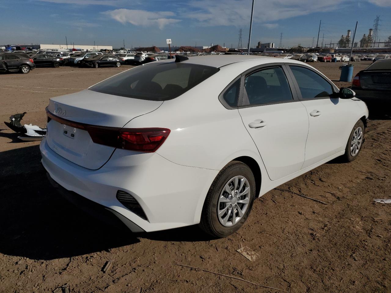 Obraz 3 z 2023 KIA FORTE LX 2023 z VIN 3KPF24AD1PE684295