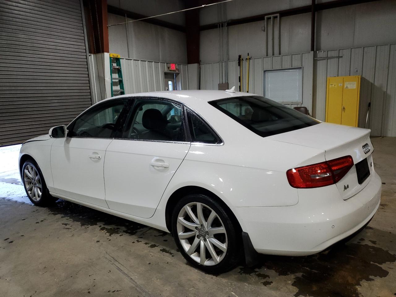 Image 2 of 2013 AUDI A4 PREMIUM PLUS 2013 with VIN WAUFFAFL1DN047785