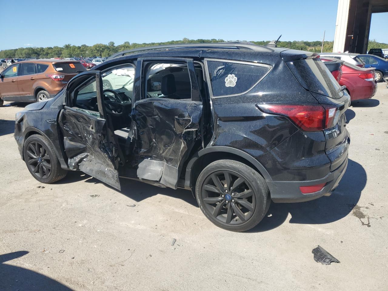 Obraz 2 z 2019 FORD ESCAPE SE 2019 z VIN 1FMCU0GD5KUB96714