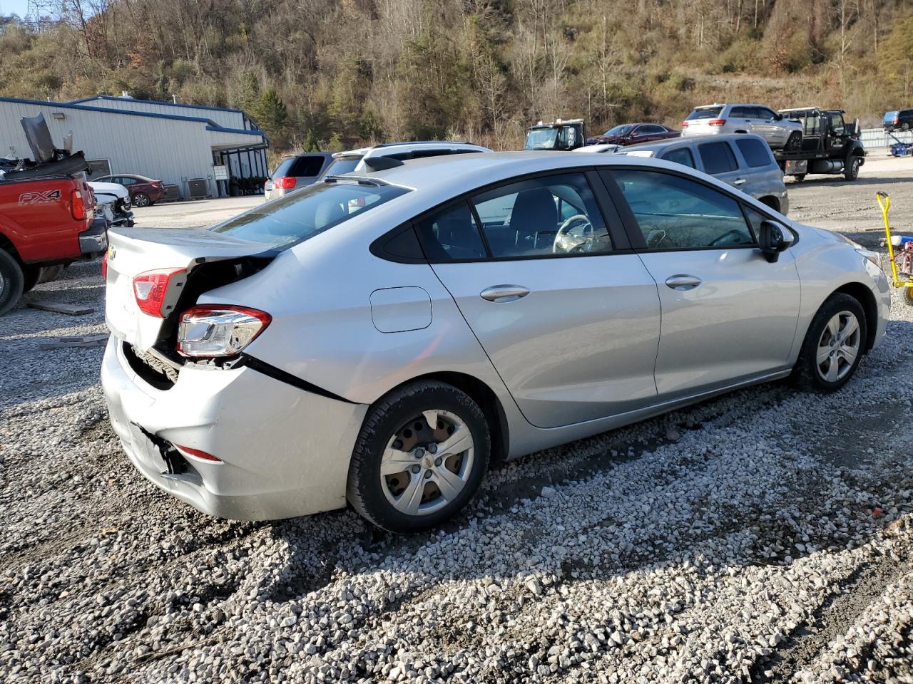 Obraz 3 z 2017 CHEVROLET CRUZE LS 2017 z VIN 1G1BC5SM2H7260800