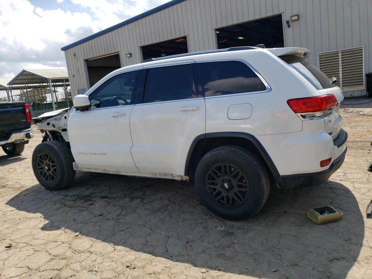Obraz 2 z 2015 JEEP GRAND CHEROKEE LAREDO 2015 z VIN 1C4RJEAG3FC198741