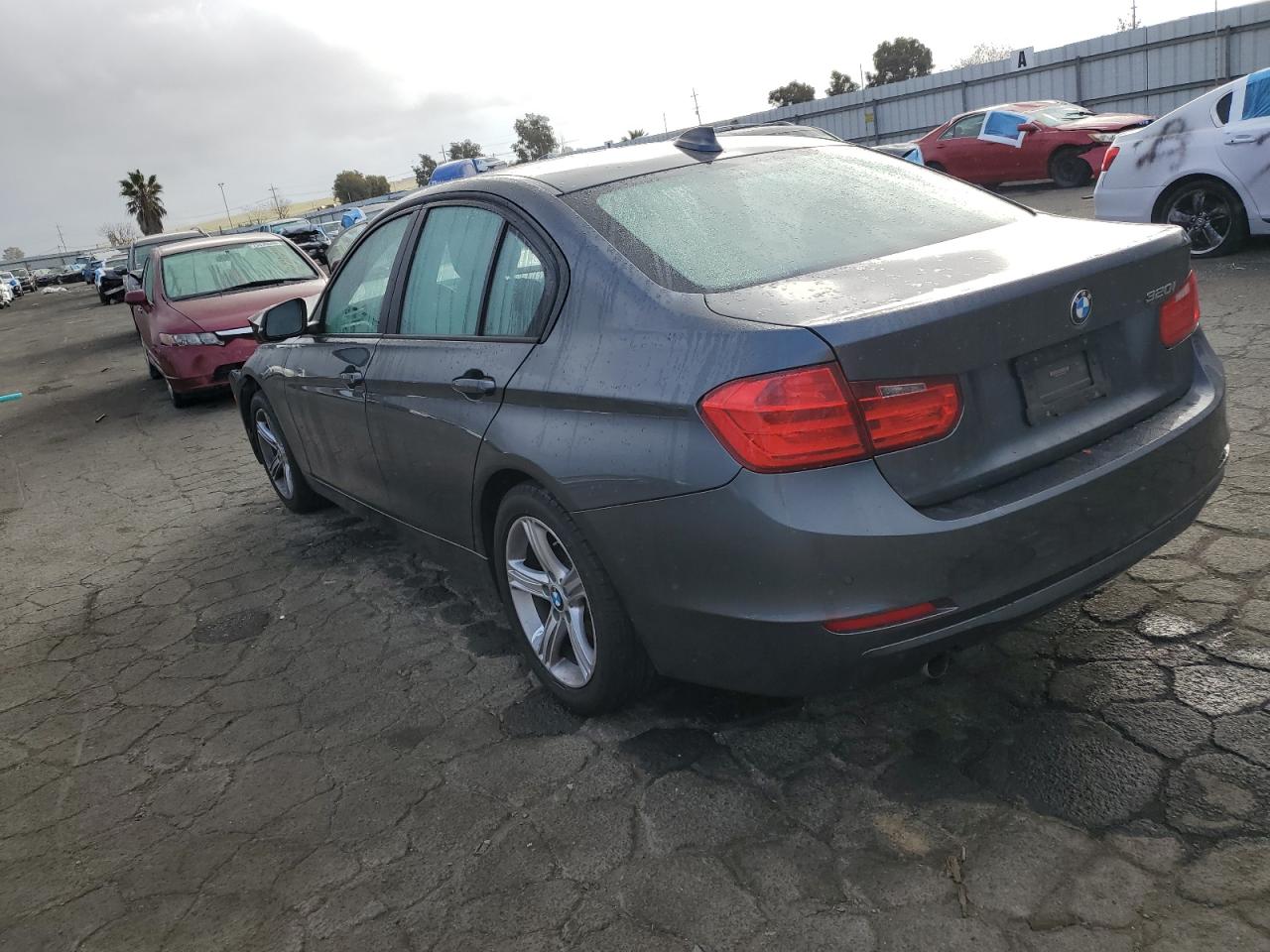 Obraz 2 z 2015 BMW 320 I 2015 z VIN WBA3B1C58FK140926
