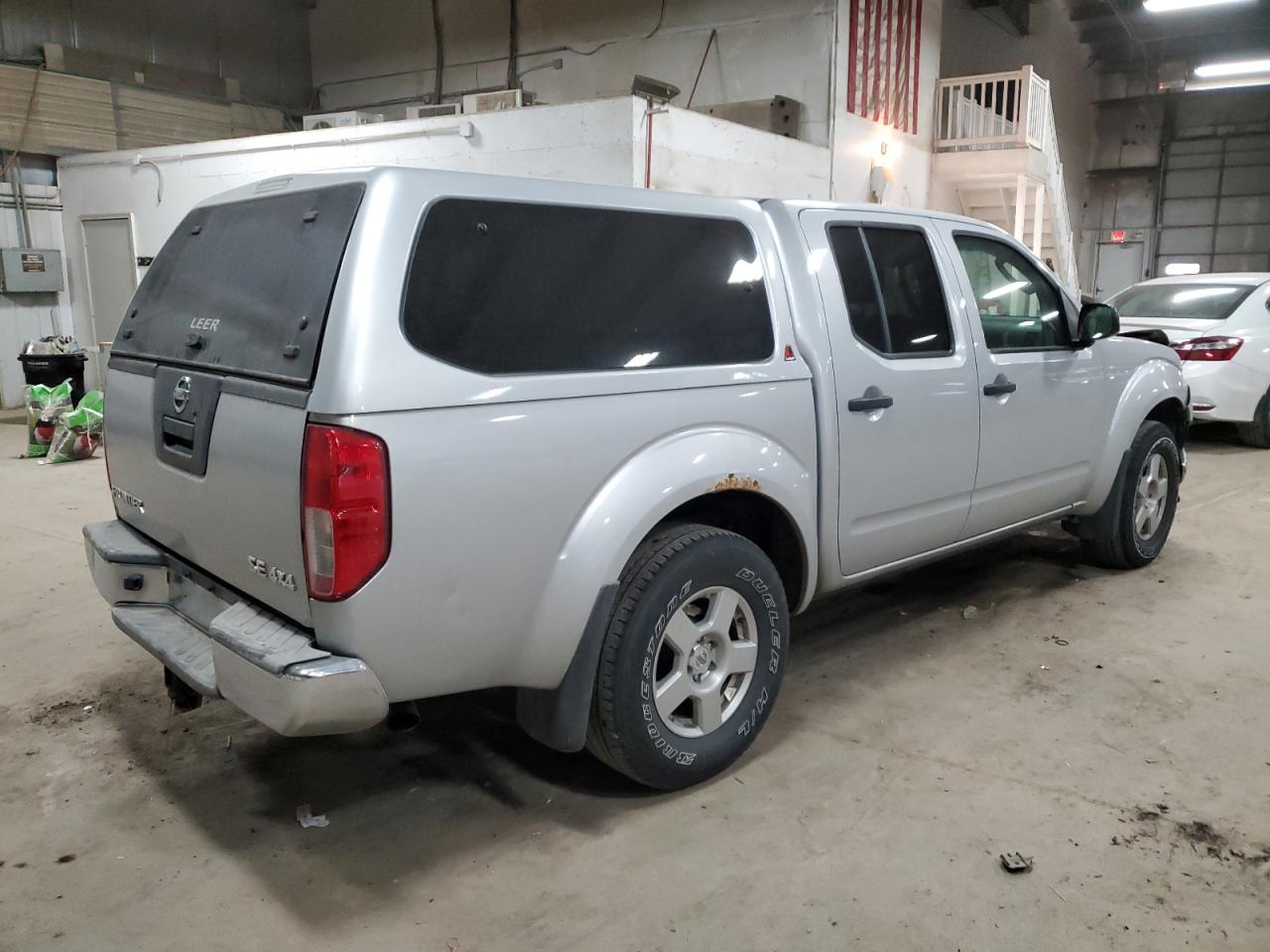 Изображение 3 2007 NISSAN FRONTIER CREW CAB LE 2007 с VIN 1N6AD07WX7C451400
