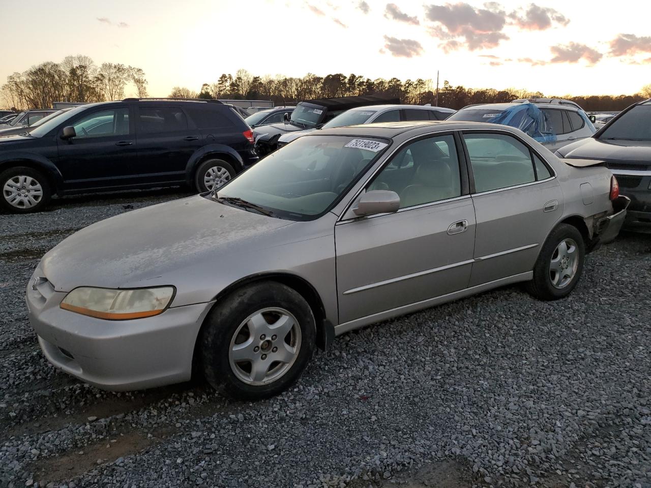 Изображение 1 1998 HONDA ACCORD EX 1998 с VIN 1HGCG1650WA075285