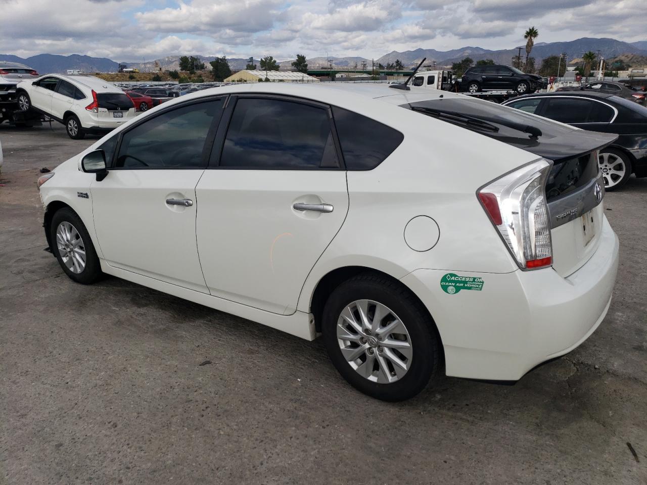 Изображение 2 2014 TOYOTA PRIUS PLUG-IN  2014 с VIN JTDKN3DP5E3060932