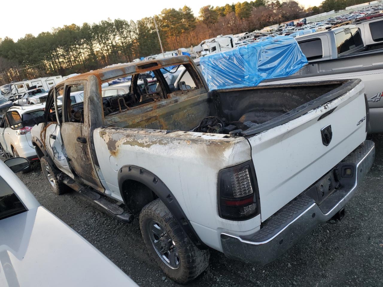 Image 2 of 2014 RAM 2500 ST 2014 with VIN 3C6UR5CL3EG250529