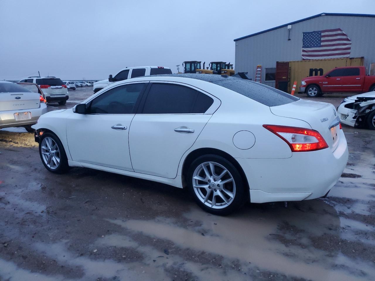 Image 2 of 2011 NISSAN MAXIMA S 2011 with VIN 1N4AA5AP5BC834668