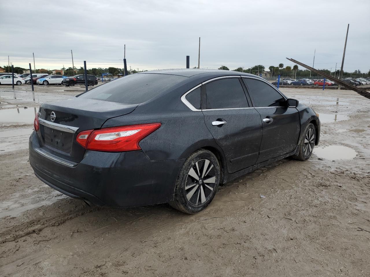 Image 3 of 2017 NISSAN ALTIMA 2.5 2017 with VIN 1N4AL3APXHN324053