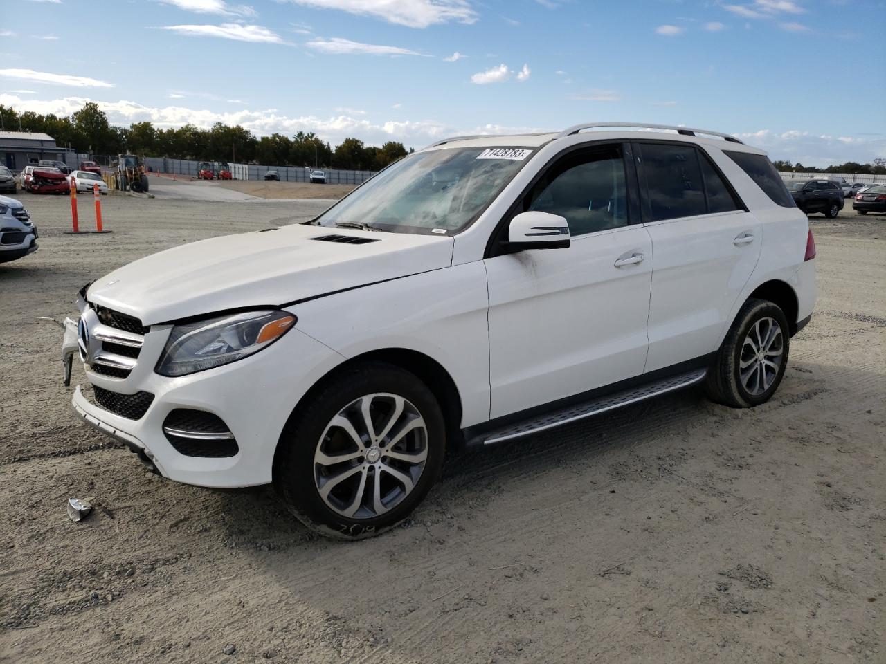 Obraz 1 z 2016 MERCEDES-BENZ GLE 350 4MATIC 2016 z VIN 4JGDA5HB8GA667092