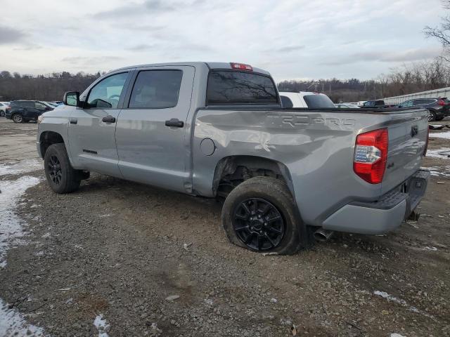 Image 2 of 2017 TOYOTA TUNDRA CREWMAX SR5 2017 with VIN 5TFDY5F19HX586823