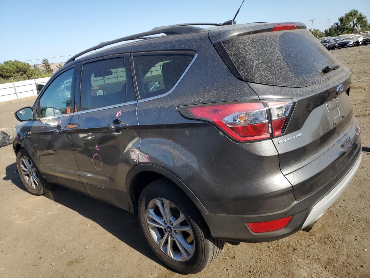 Изображение 2 2017 FORD ESCAPE SE 2017 с VIN 1FMCU9GD7HUA56953