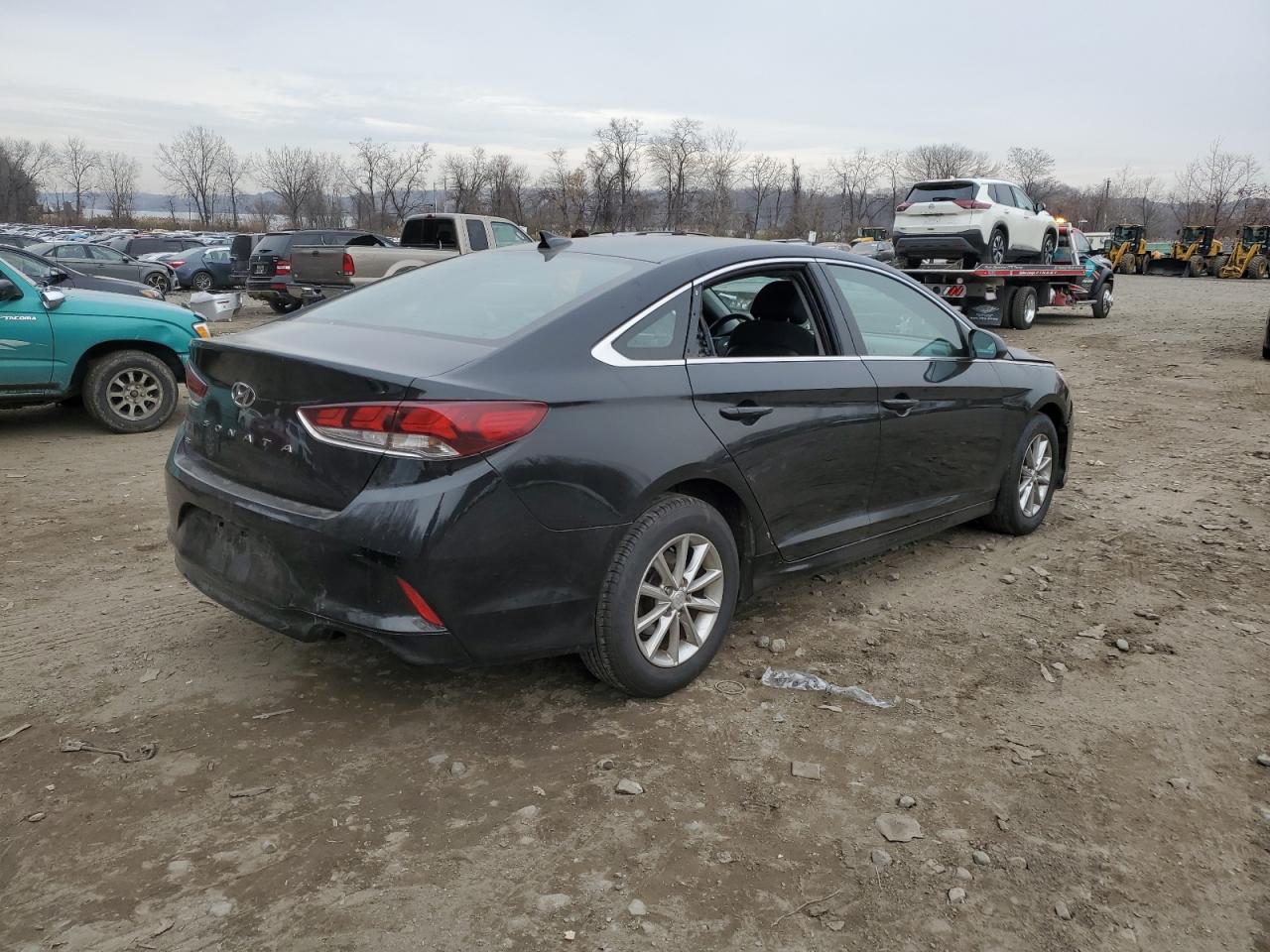 Image 3 of 2018 HYUNDAI SONATA SE 2018 with VIN 5NPE24AF2JH721449