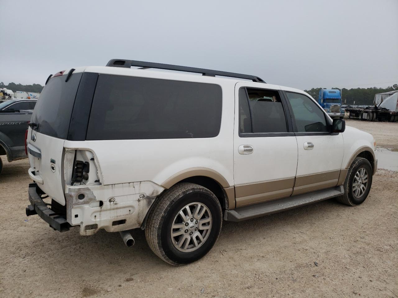 Изображение 3 2011 FORD EXPEDITION EL XLT 2011 с VIN 1FMJK1H53BEF47611