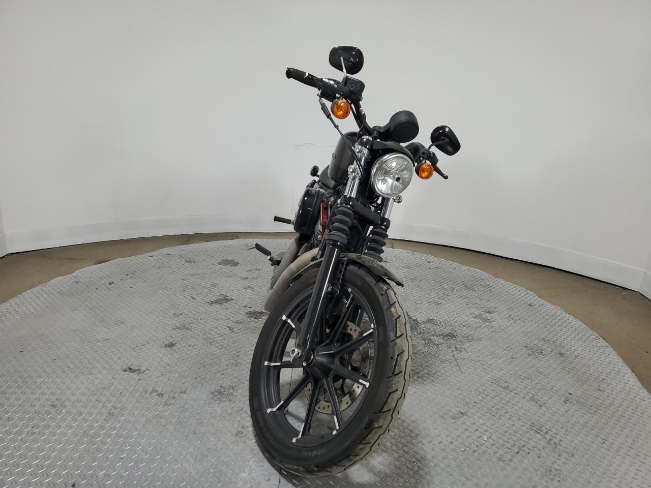 Image 2 of 2019 HARLEY-DAVIDSON XL883 N 2019 with VIN 1HD4LE217KC418499