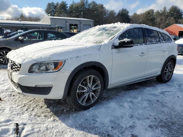 2016 VOLVO V60 CROSS COUNTRY PREMIER 2016 image