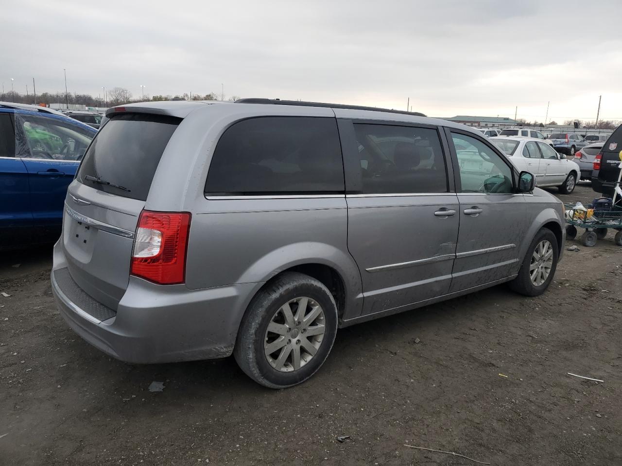 Image 3 of 2013 CHRYSLER TOWN & COUNTRY TOURING 2013 with VIN 2C4RC1BG8DR632514
