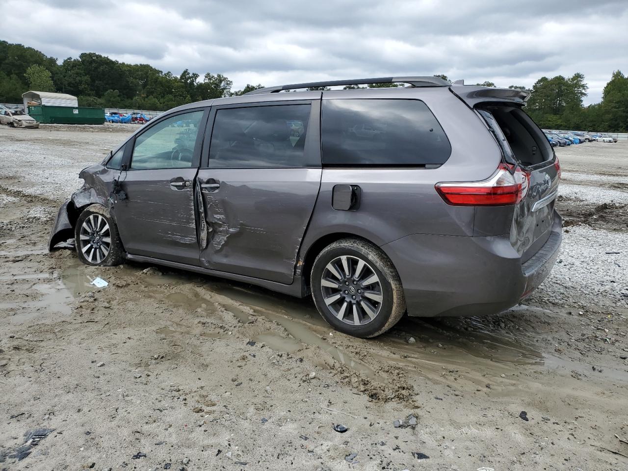 Obraz 2 z 2019 TOYOTA SIENNA XLE 2019 z VIN 5TDYZ3DC6KS020784